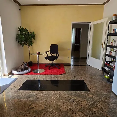 Familienglueck Mit Grossem Garten Und Pool גרסדורף ביי וין
